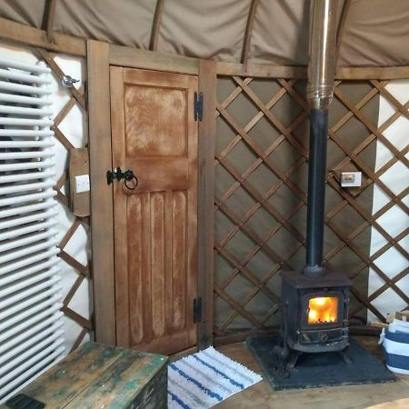 Bembridge Harbour Yurt - Log Burner - Wifi Villa ภายนอก รูปภาพ