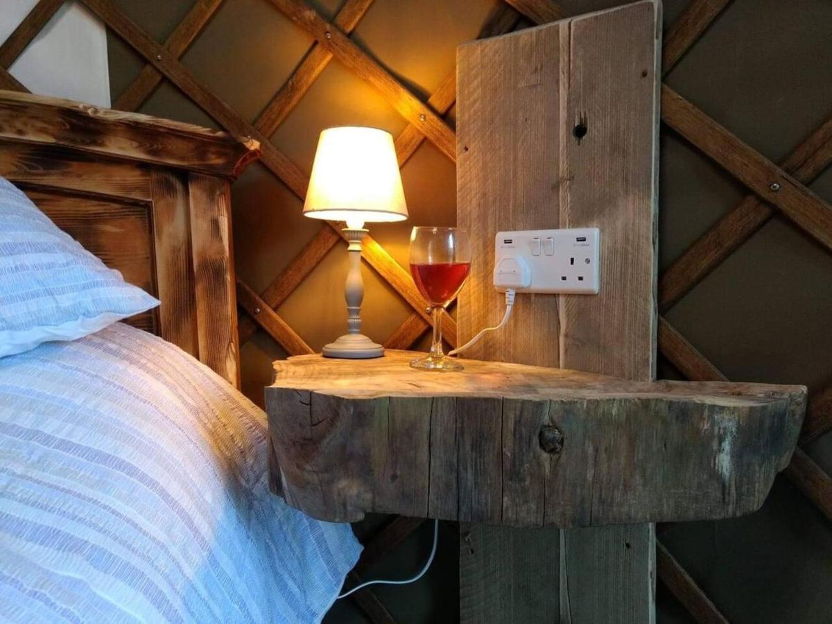 Bembridge Harbour Yurt - Log Burner - Wifi Villa ภายนอก รูปภาพ